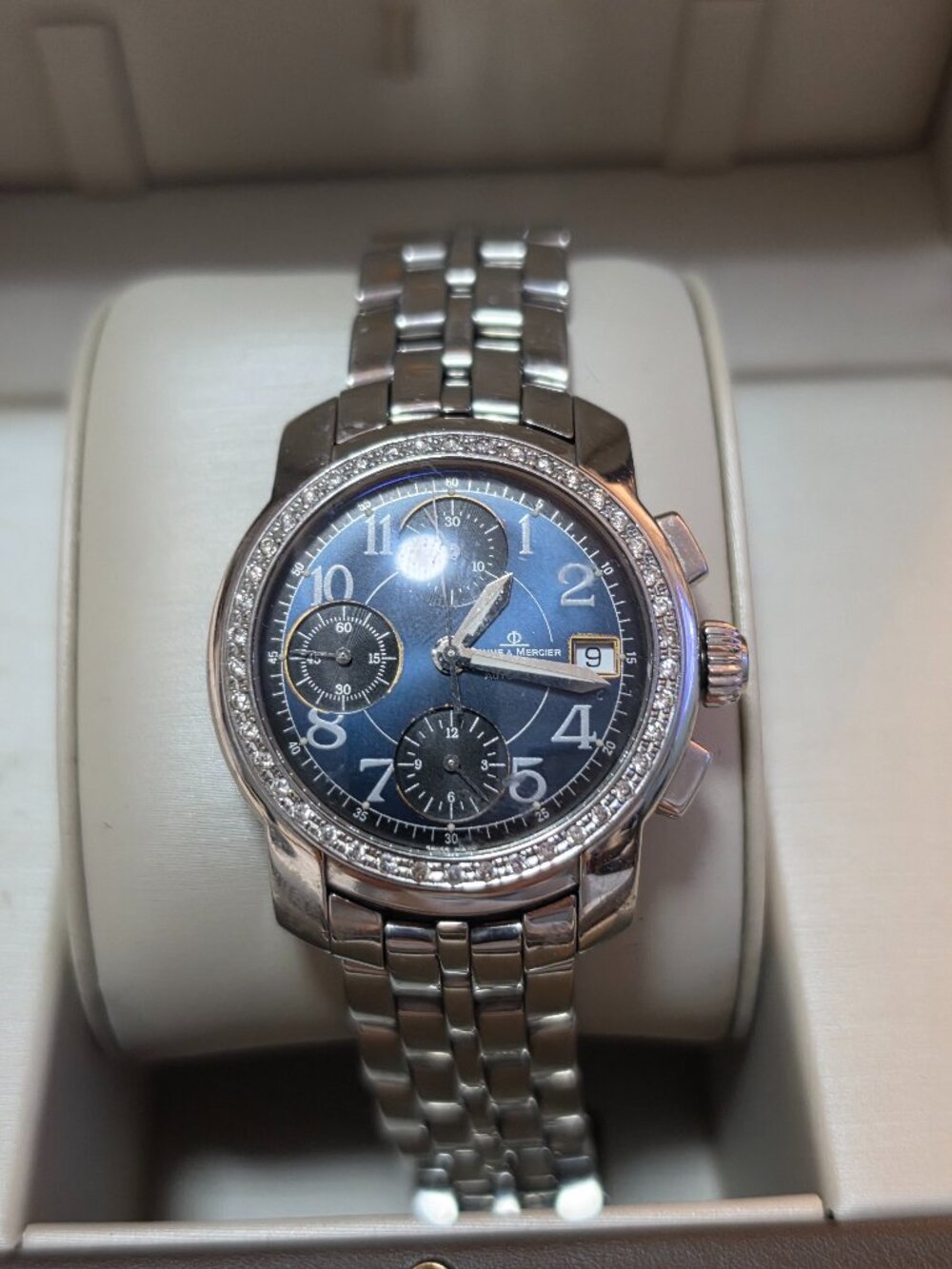 Baume & mercier capeland with a diamond bezel chronograph blue dial Gorgous